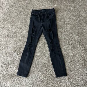 black ripped skinny jeans
